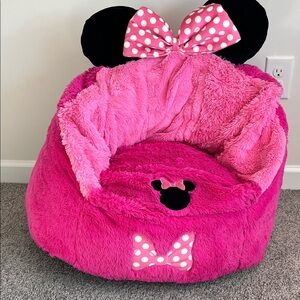 Minnie Mouse toddler chair. Very cute and comfy.